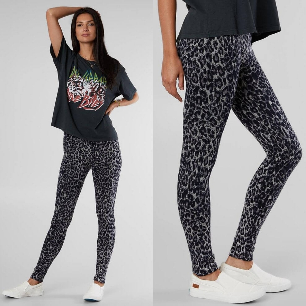 Buckle Leopard Print Fleece Leggings